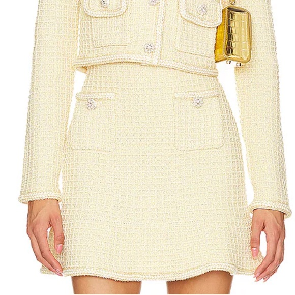 Textured Knit Skirt in Yellow
self-portrait - Picture 2 of 6